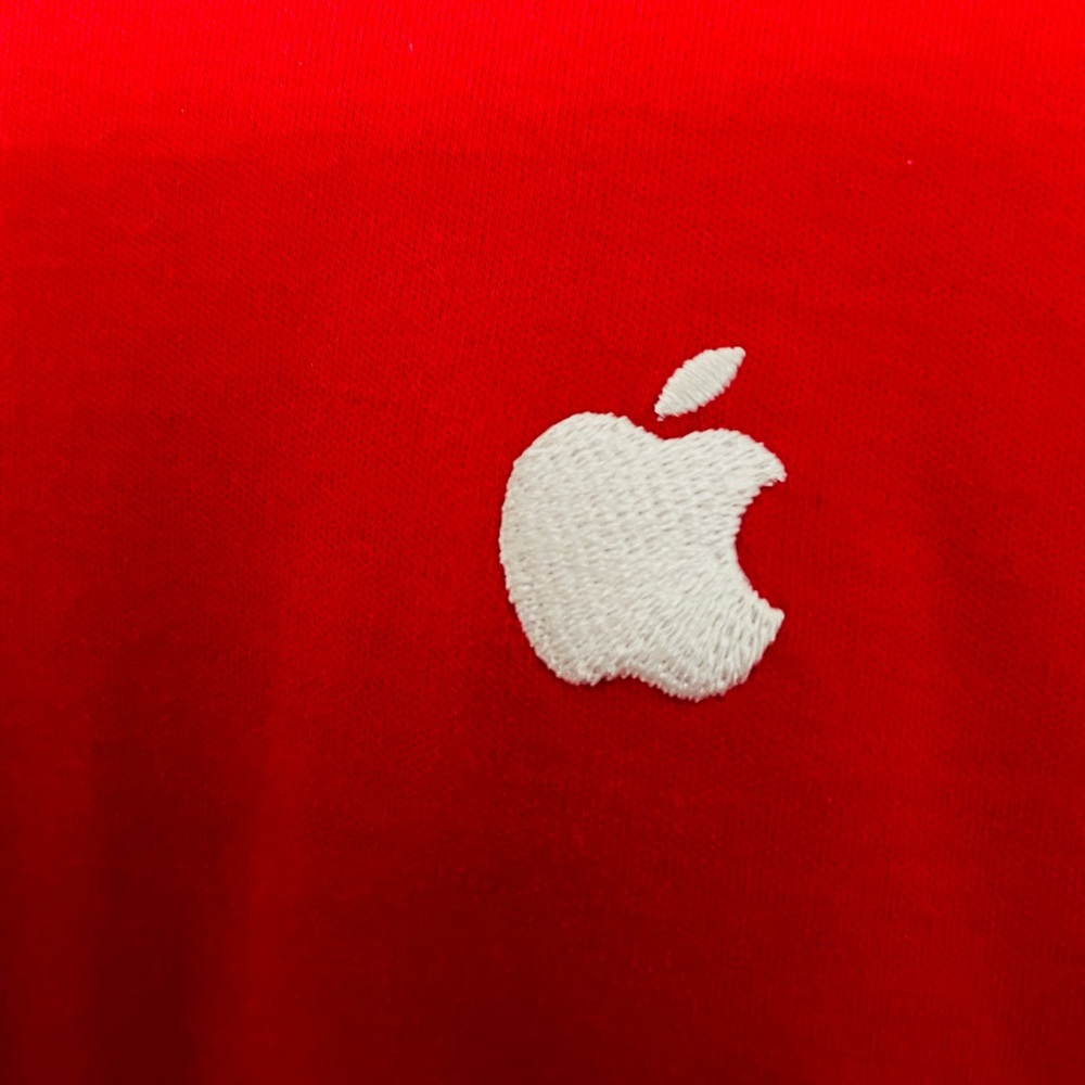 Apple T-shirt 🍎